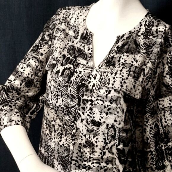 Apt. 9 Black & White Snakeskin Safari Mix Print Top Jersey Knit Blouse - Picture 3 of 11